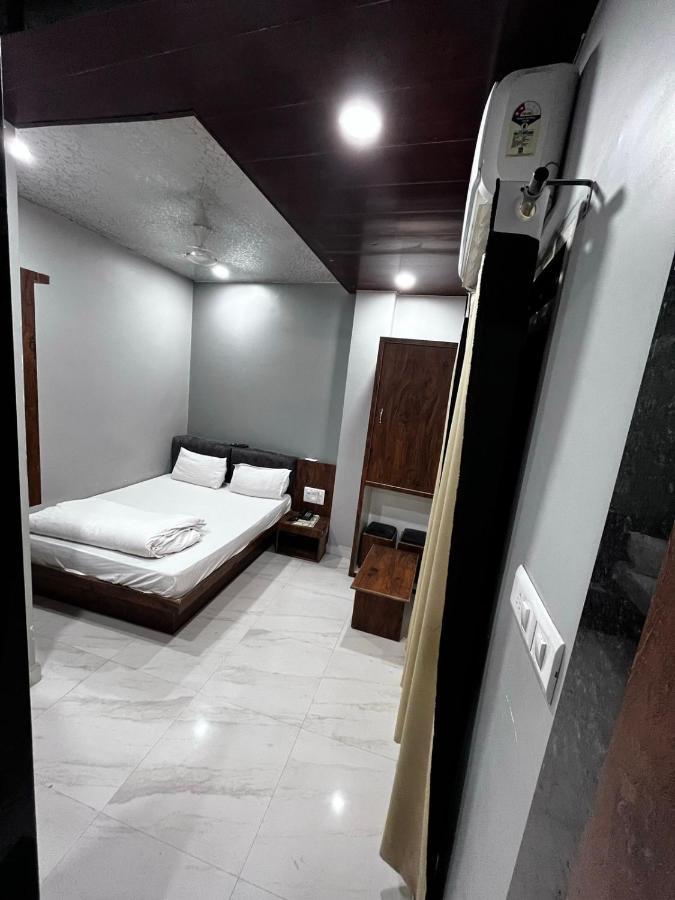 Hotel Shankar Удджайн Екстер'єр фото